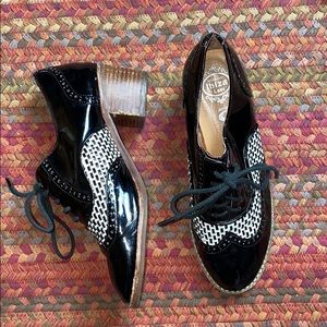 🔥 JEFFREY CAMPELL OXFORD LACE UP BLOCK HEELS